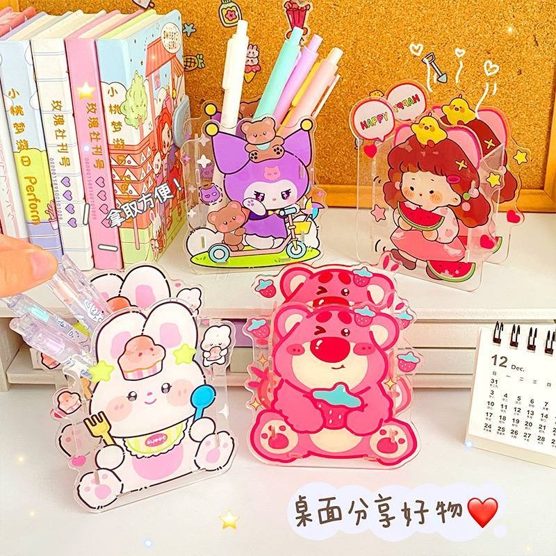 

TEMPAT ALAT TULIS KUROMI SANRIO/ TEMPAT ALAT MAKE UP BAHAN AKRILIK MOTIF LOTSO PENSIL PENA