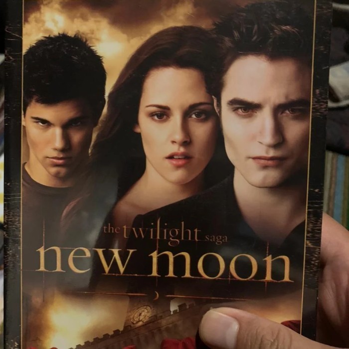 Original DVD New Moon The Twilight Saga Widescreen Edition