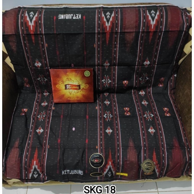 Sarung Ketjubung Red SKG & TCW Mesres Jahit Tengah