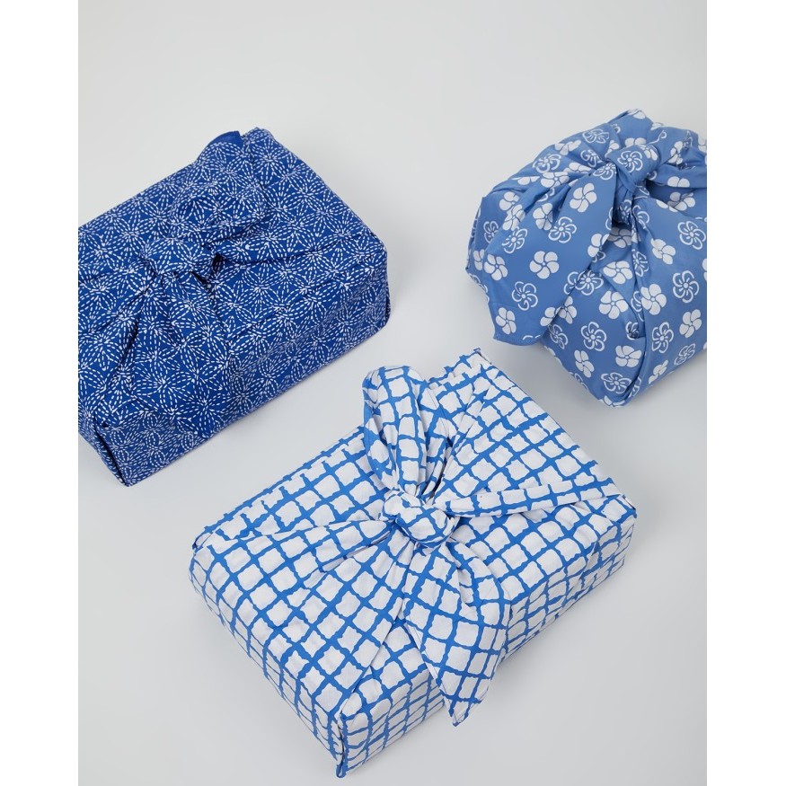 

Special Ramadhan Hampers Furoshiki Batik Gift Package
