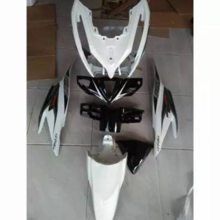 Full body halus honda vario 125 old putih
