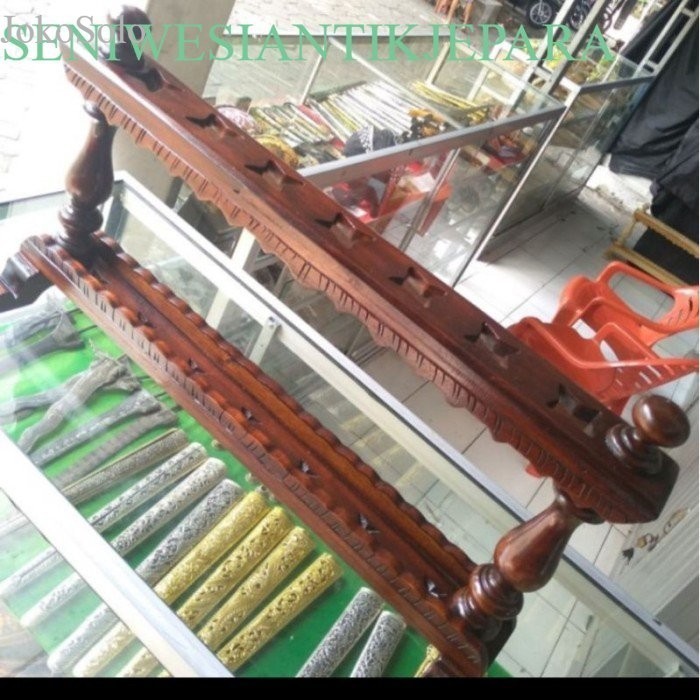 

GROSIR Jagrak Keris Model Bubutan Isi 3 / Jagrak keris isi 5 / jagrak antik