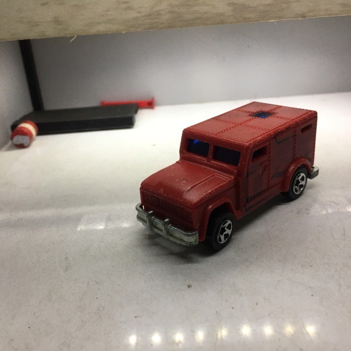 Hotwheels mobil brankas diecast loose junk 12B -OS25