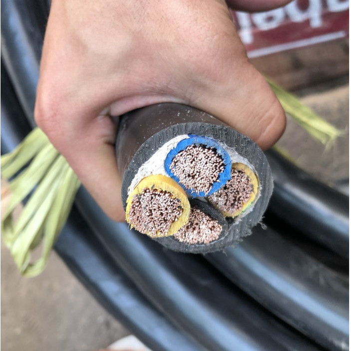 Kabel NYYHY / Serabut warna hitam 4X70 Supreme per-meter