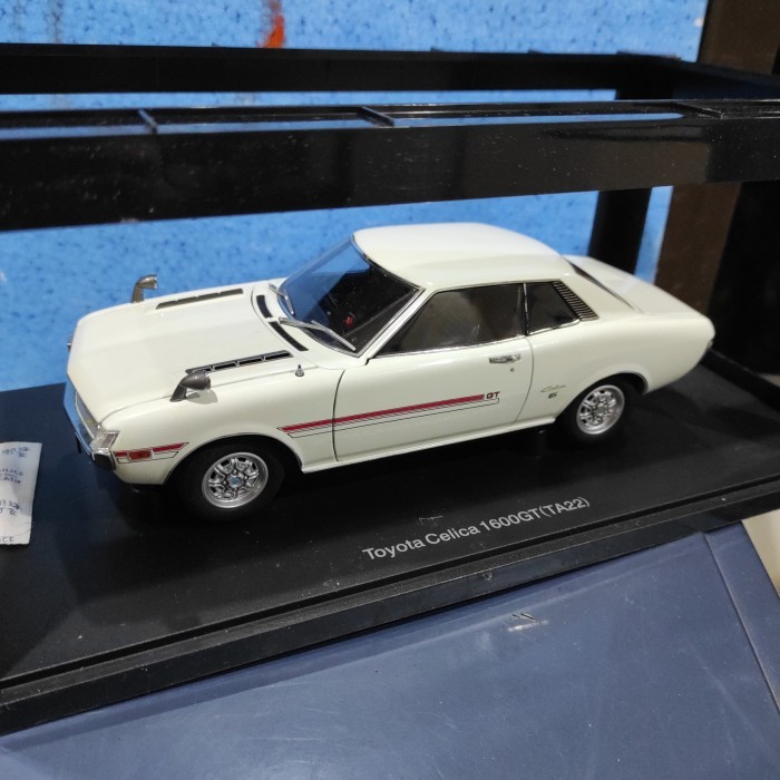Autoart 1:18 Toyota Celica 1600GT TA22