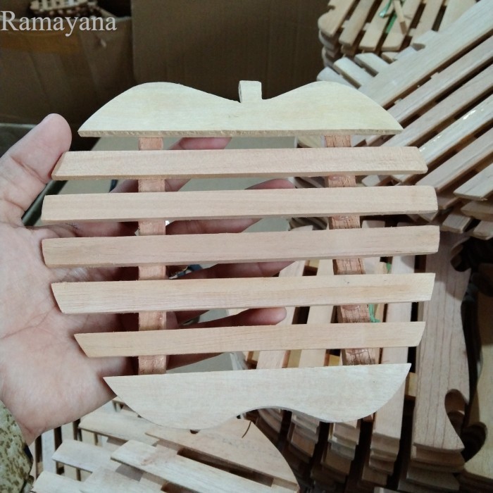 

Tatakan Panci bahan Kayu MURAH / Alas Panci bahan Kayu MURAH - Apel Murah