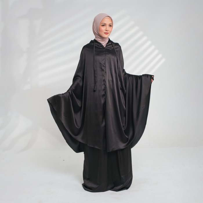 Mukena Dewasa Polos Lasercut - Zoya Qabila Prayer Set - Armani Silk - Black