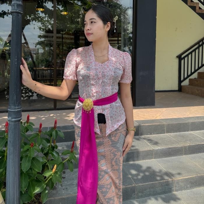 "V.NLN" -  PROMO Weli kebaya jadi bahan sifon ready ukuran s,m,l,xl,xxl hanya kebaya saja // Wanita 