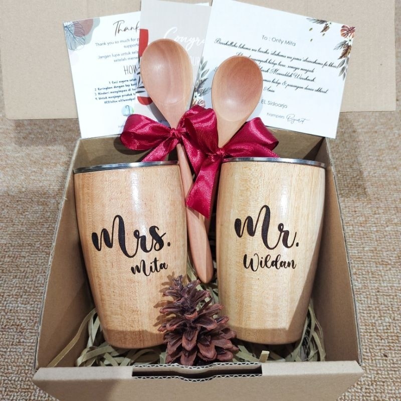 

Kado Pernikahan Gelas Kayu Stainless / Hampers Pernikahan / Kado Wedding / Kado Unik/ Baru Mewah