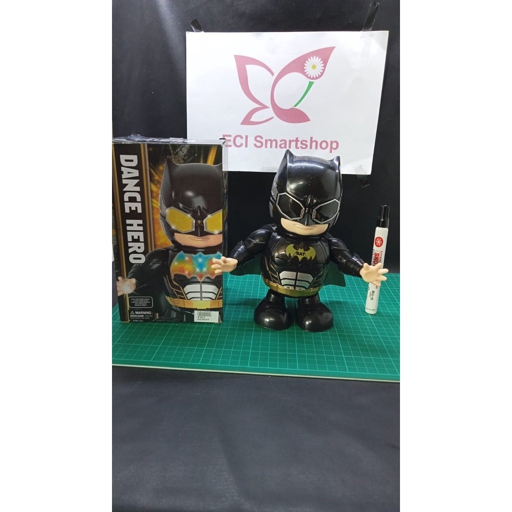 Dance Hero Batman Optimus Civil War Ultraman SpidermanRobot MenariRobot Goyang