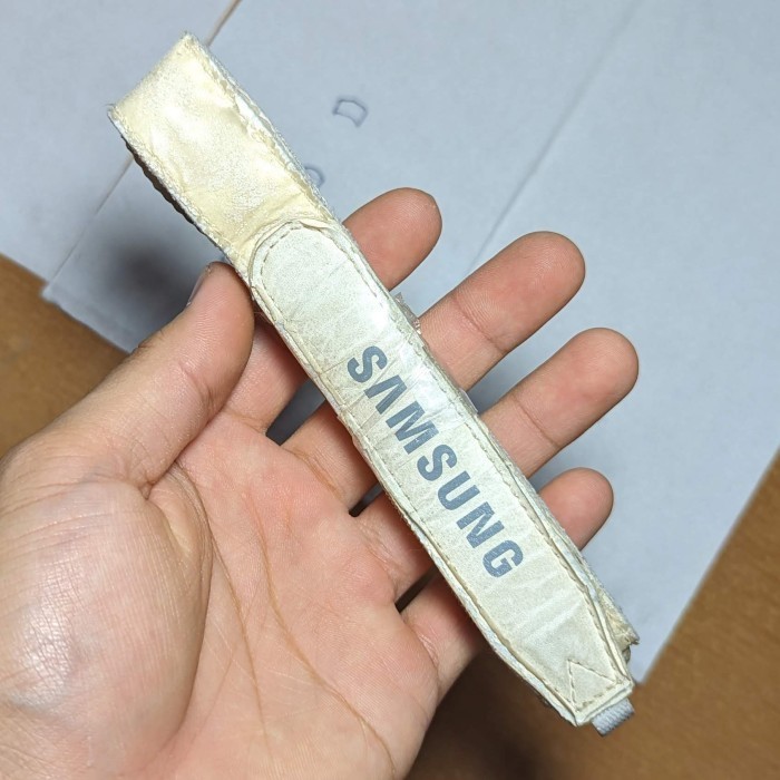 

Strap Samsung NX 300 200 100 2000 1000 3000 X Nikon Canon Yashica Sony