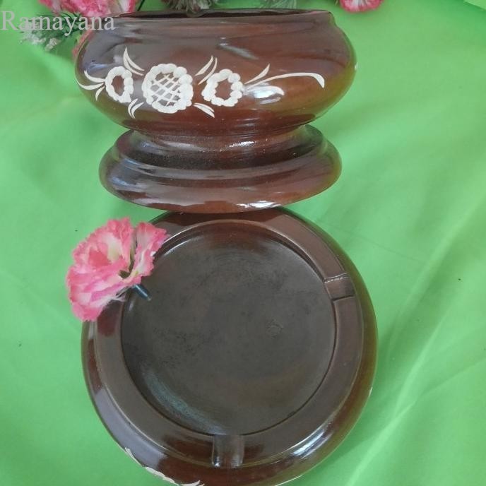 

Asbak Rokok Kaki Ukir Kayu Jati Tradisional Murah