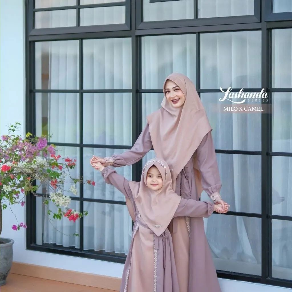 PROMO Lashanda Couple Mom Dan Kids 2 Sampai 10 Tahun Gamis Sarimbit Terbaru Free Hijab Gamis Couple Ibu Anak Perempuan Set Khimar Baju Gamis Sarimbit Lebaran 2024
