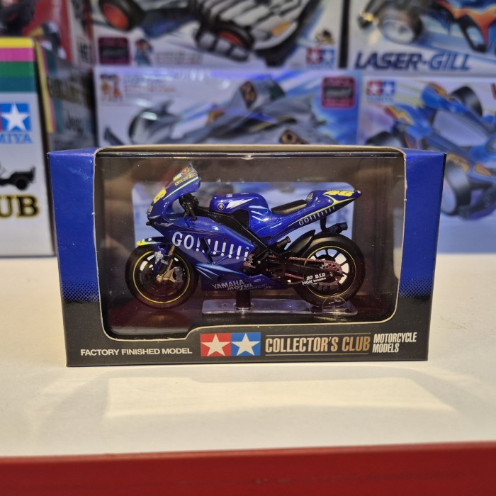 Tamiya 1/22 Collector's Club Yamaha YZR M1 World Champion 2004 Valentino Rossi