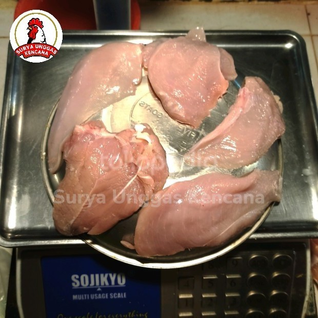 

BONELESS DADA FILET/DAGING DADA AYAM POTONG TIPIS/KATSU [ORDER 1-KG]