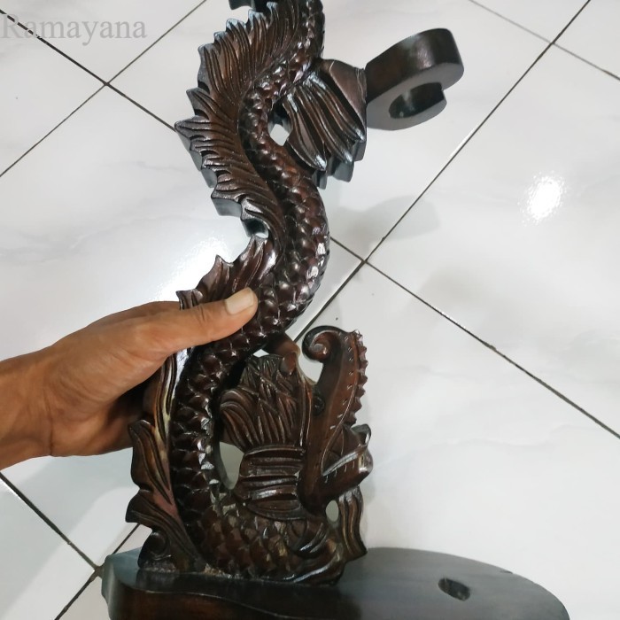 

Jagrak Stand Keris Bahan Kayu Ukir Ukiran Naga Antik Unik murah