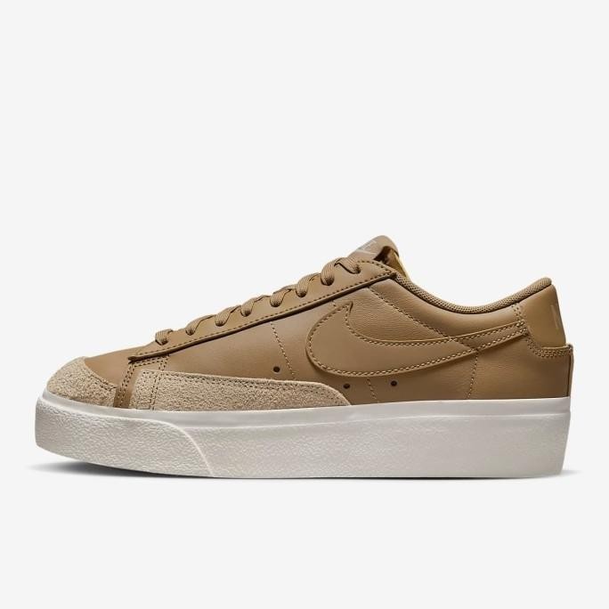 SEPATU WANITA NIKE BLAZER LOW PLATFORM W - DARK DRIFTWOOD SAIL