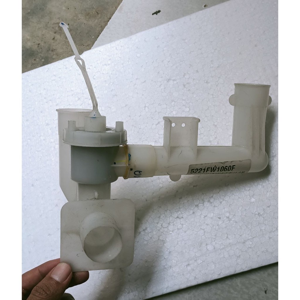 VALVE DRAIN AIR BUANG MESIN CUCI 2 TABUNG LG 6 KG