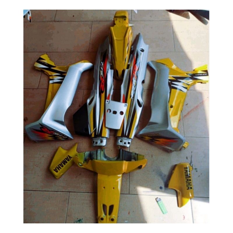 ( BISA COD ) cover body bodi fizr milenium set halus fiz r silver kuning MURAH BERKUALITAS