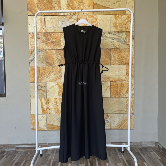 "V.NLN" - Inner Dress | Lekbong | Kutung Gamis tanpa lengan by riZAru - Hitam, S