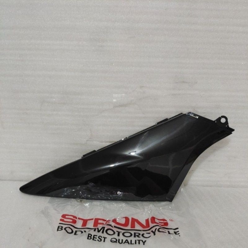 COD Cover Sambungan Body Side Kanan Honda Supra x 125 Batman Hitam STRONG