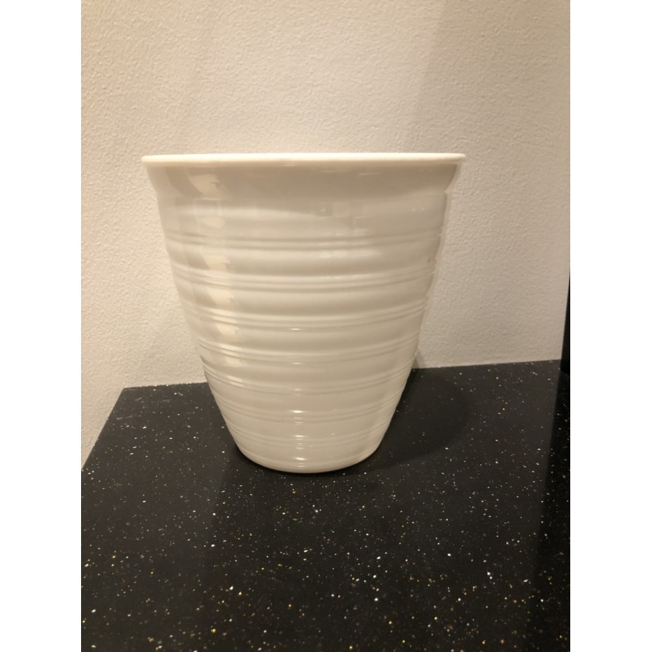 pot kumbang SA tirus uk 10 cm warna putih