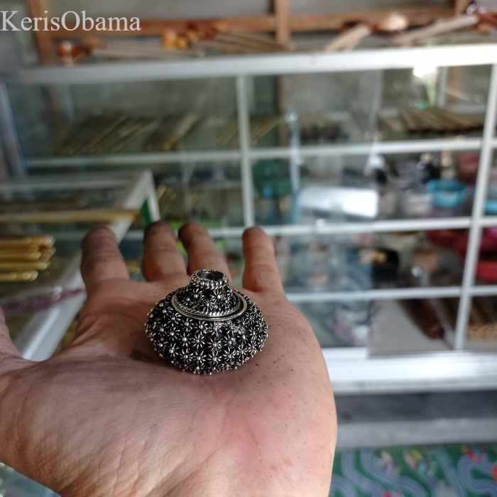

mendak mrutu sewu lapis perak sangupan hitam Murah