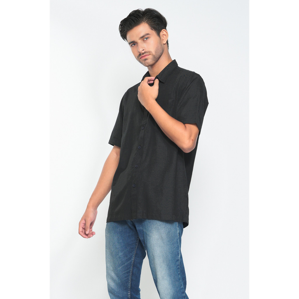 Kemeja Cole Krah  Lengan Pendek Gino Hitam