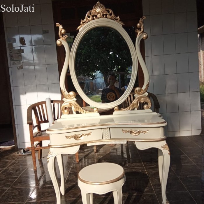 

meja rias cat duco white combinasi gold ukir kayu jati murah