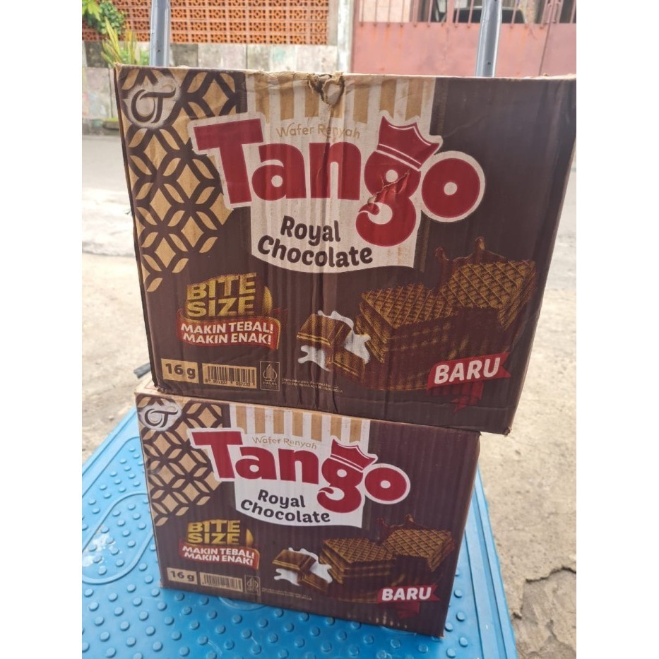 

Wafer Tango Cokelat 16 Gr 1 Dus / Wafer / Banana / Pisang / Karton / OT