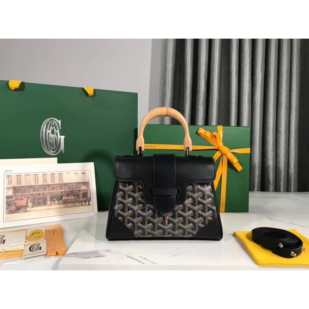 The new Original Goyard Mini Saigon Bag Tote Bag is a crossbody bag over the shoulder