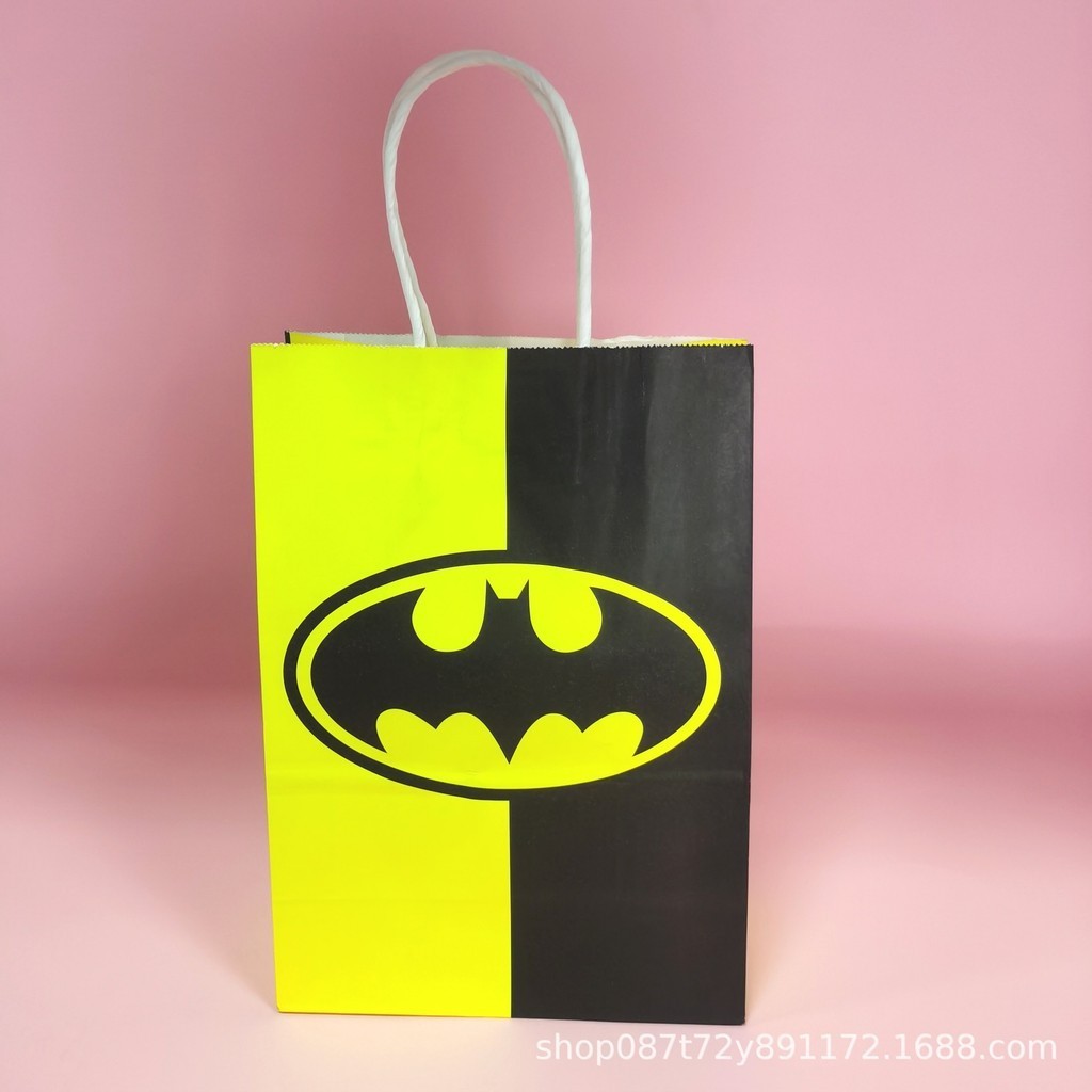 

PAPER BAG GODDIE BAG TAS KADO HADIAH PESTA ULANG TAHUN MOTIF BATMAN
