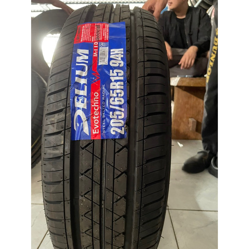 DELIUM 205/65 R15 EVOTECHNO Ban Mobil Camry Chariot Innova
