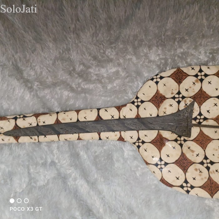 

keris sempaner pamor buntel mayit super alusan bk megantara sengkelat antik