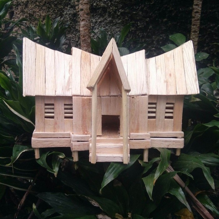 "V.NLN" -  PROMO miniatur rumah adat gadang padang stik eakrim LED - polos