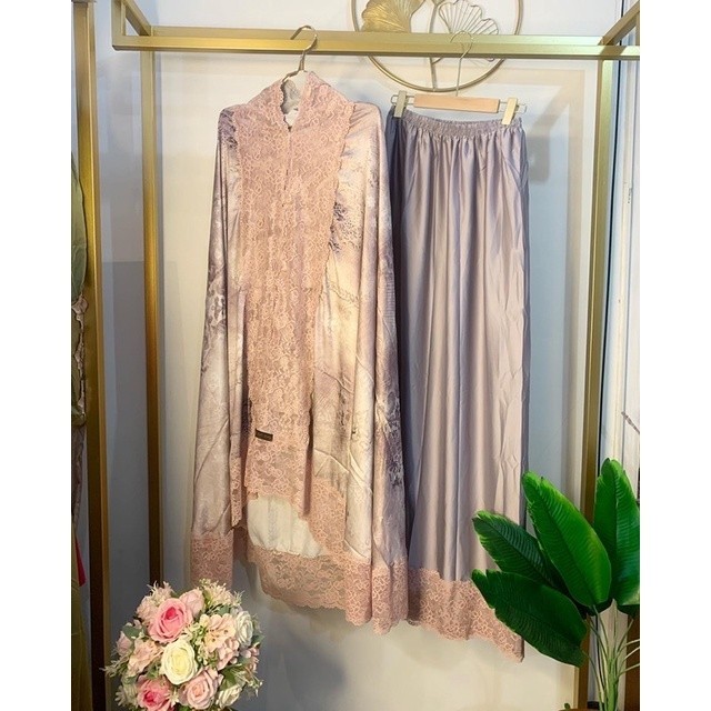 Mukenah Premium Satin Silk Shellasaukia