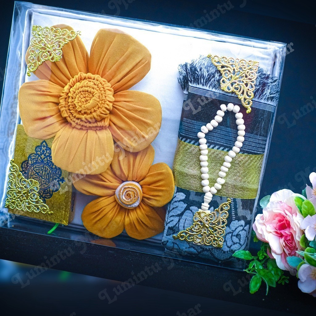 mukenah seserahan pernikahan/ paket mahar seperangkat alat sholat/ paket mukenah sajadah dan alquran