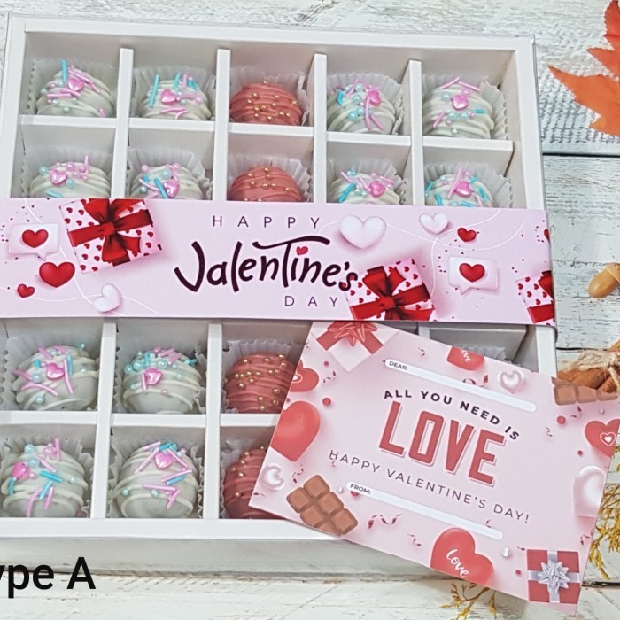 

Hamper Valentine Kue Rhumball kotak putih harga promo