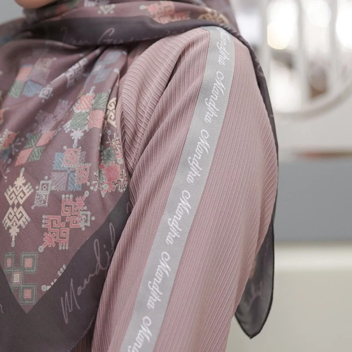 Dress Muslim Mandjha Ivan Gunawan - Lady Knitt Pink | Gamis Wanita - S