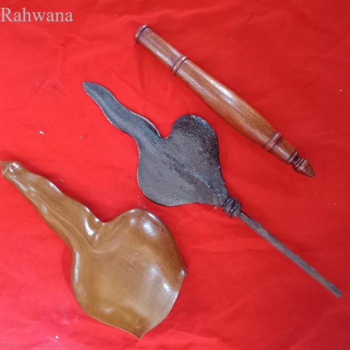 

Keris Tombak Banyak Angrem Pamor keleng antik