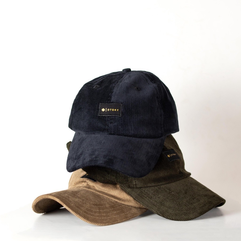 Otsky Topi Pria Baseball Corduroy Font Logo Gold