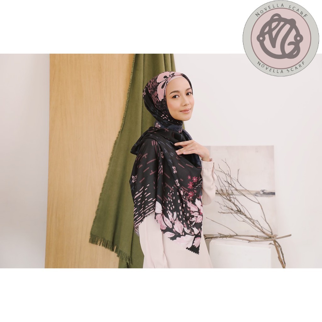IZZATI BLACK | THE NOVELLA SCARF (Superfine Voal Hijab Premium)