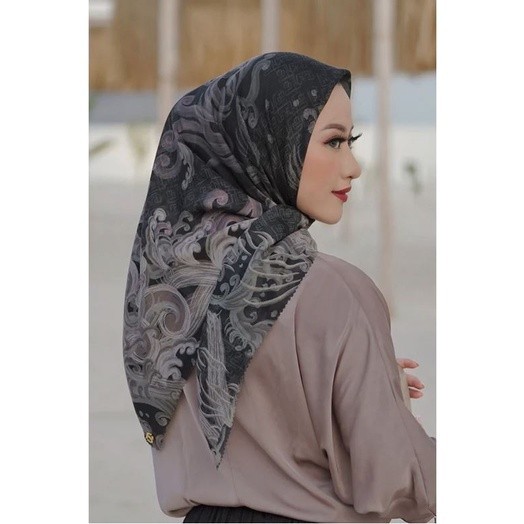 Hijab Buttonscarves Size XL The Wave Series (Bahan Voal)