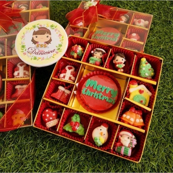 

S16B chocolate gift coklat karakter natal hampers parsel hadiah natal - S16B bulat SLK