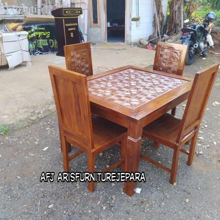 

set kursi makan 4 kursi jati dan meja kaca kayu jati variasi ukir murah