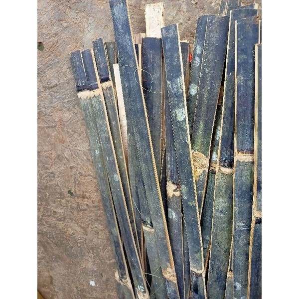 BAMBU HITAM BILAH  ajir / bambu bilah / pagar bambu 1 bilahan  BAMBU HITAM