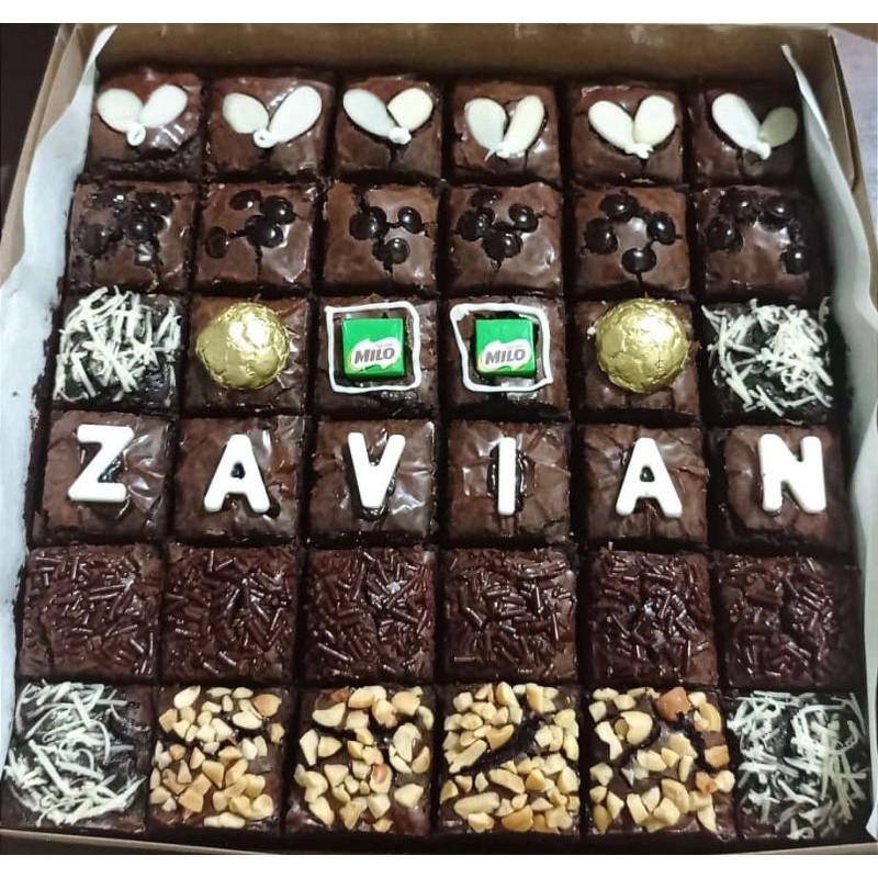 

Fudgy Brownies 36 Bites/pcs (GRATIS 8 HURUF)/ TAHAN LAMA LANGUNG KIRIM BUKAN PO
