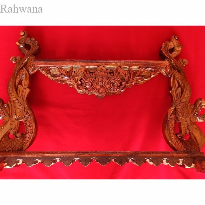 

jagrak tombak ukir halus dobel plitur murah