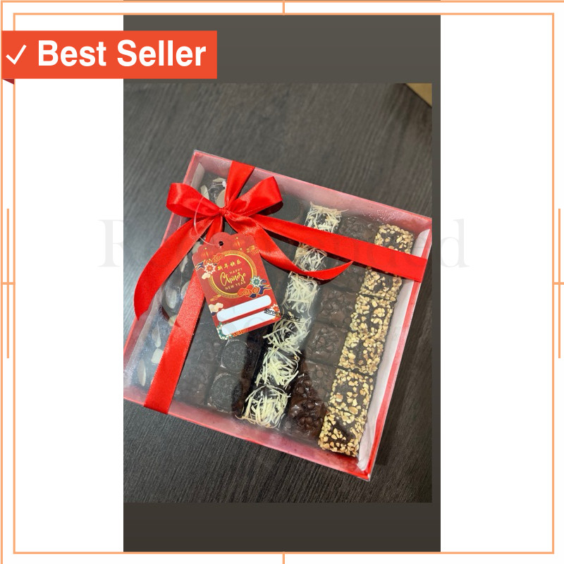

Hampers unik Romantis Wisuda Anniversary Pacar Pasangan / Hampers Lebaran/Hampers Idul Fitri/Hampers Fudgy Brownies Hampers Lebaran/Hampers Ramadhan/Hampers idul adhaFudgy Brownies