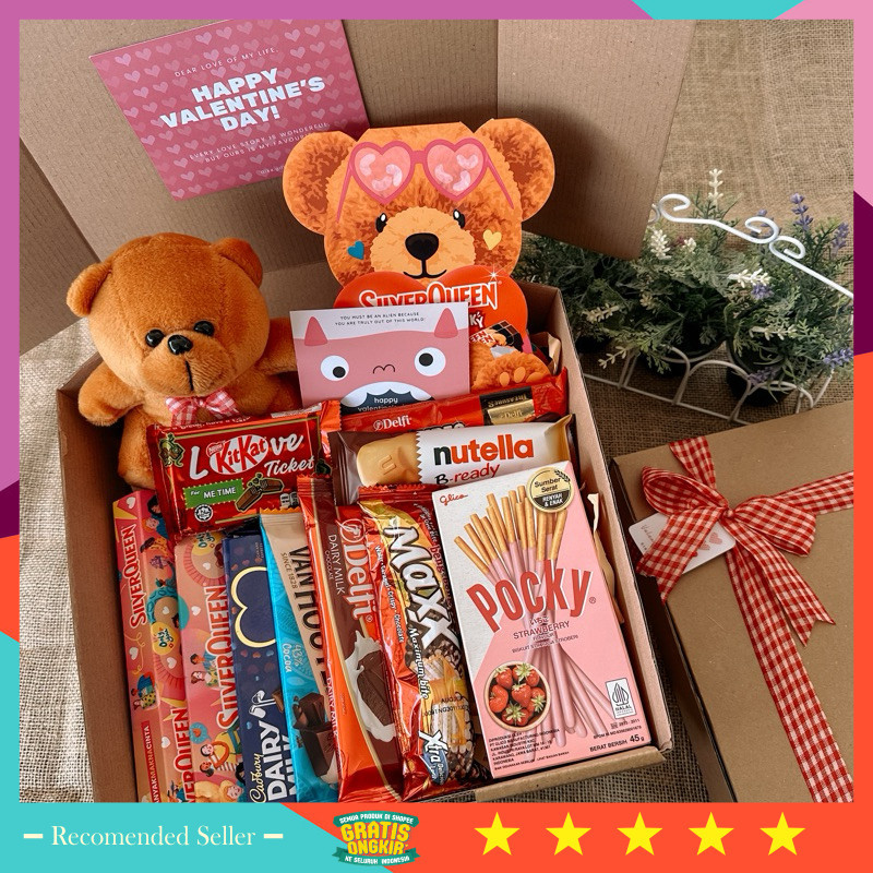 

KADO NIKAH HAMPERS MURAH VIRAL UNIK BAGUS / BOX OF HAPPINESS - GIFT COKELAT / KADO COKELAT / HAMPERS ANNIVERSARY / HAMPERS GRADUATION / HAMPERS BIRTHDAY / HAMPERS WISUDA / HAMPERS ULANG TAHUN / HAMPERS VALENTINE / NATAL / CHRISTMAS